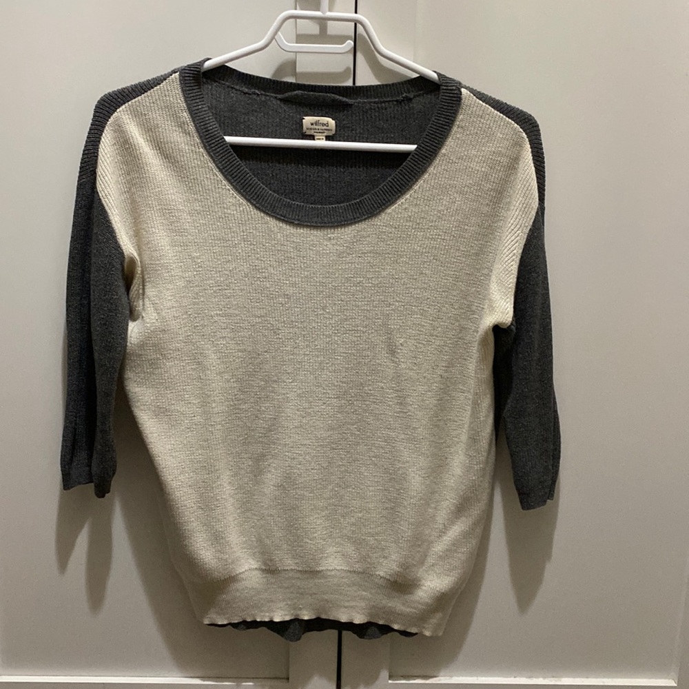 Aritzia Wilfred Silk and Cashmere sweater